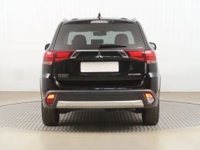 Mitsubishi Outlander - 2019