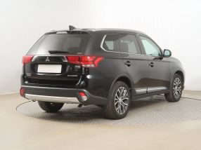 Mitsubishi Outlander - 2019
