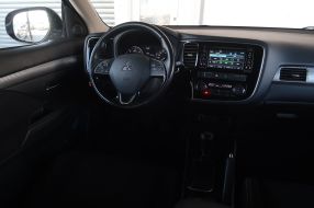 Mitsubishi Outlander - 2019