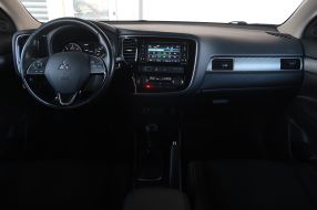 Mitsubishi Outlander - 2019
