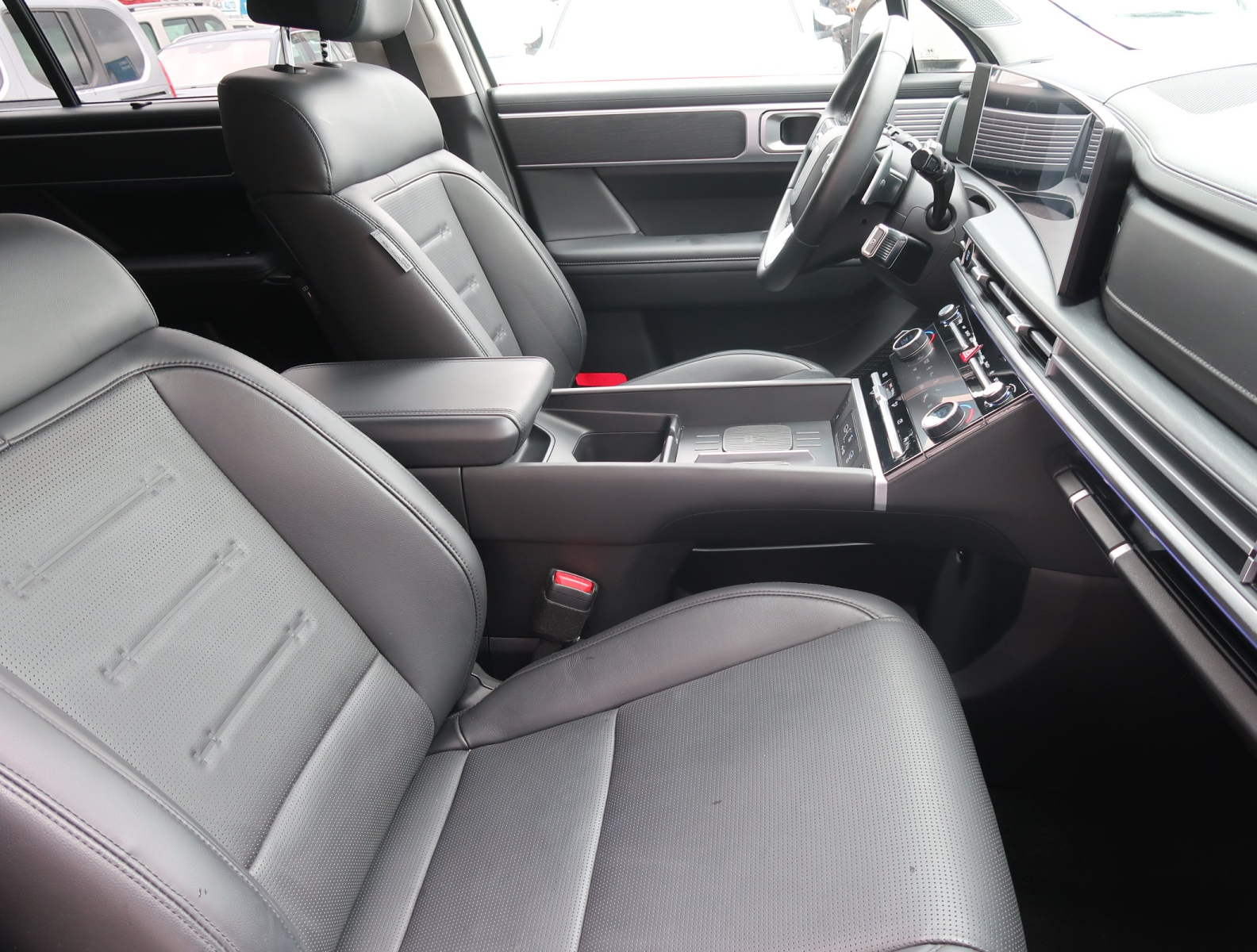 Hyundai Santa Fe - 2024