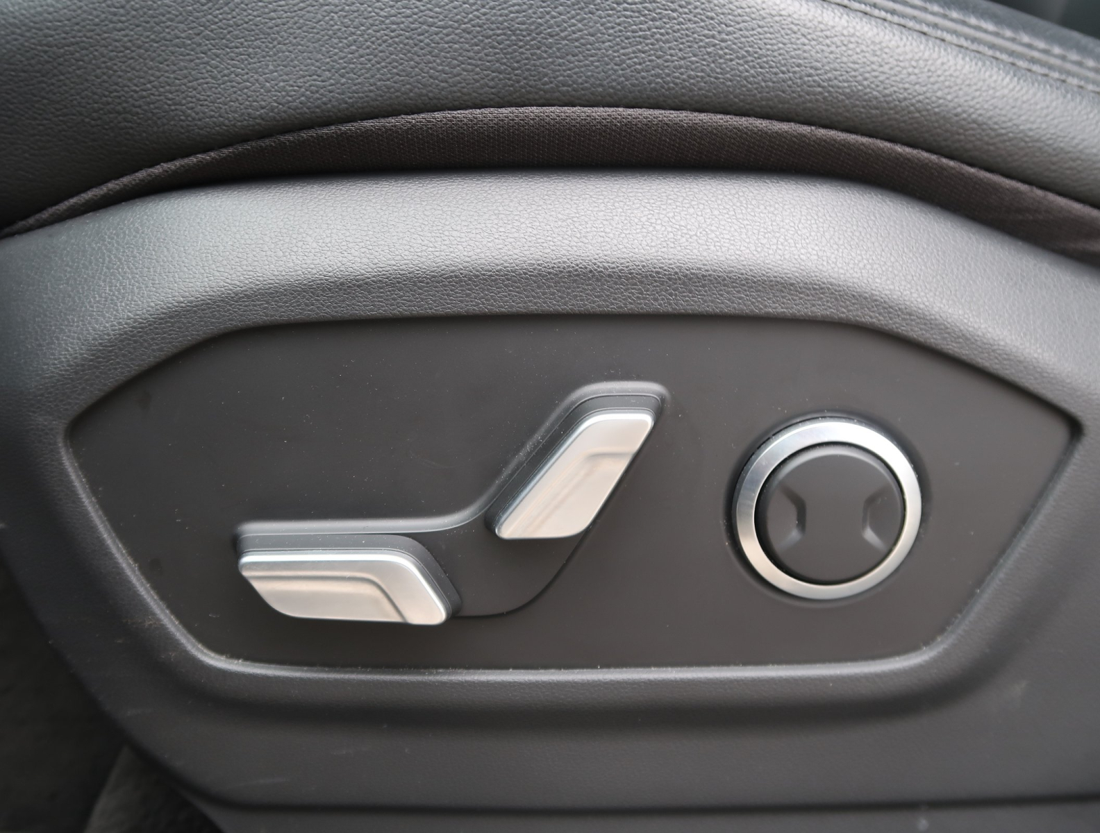 Hyundai Santa Fe - 2024