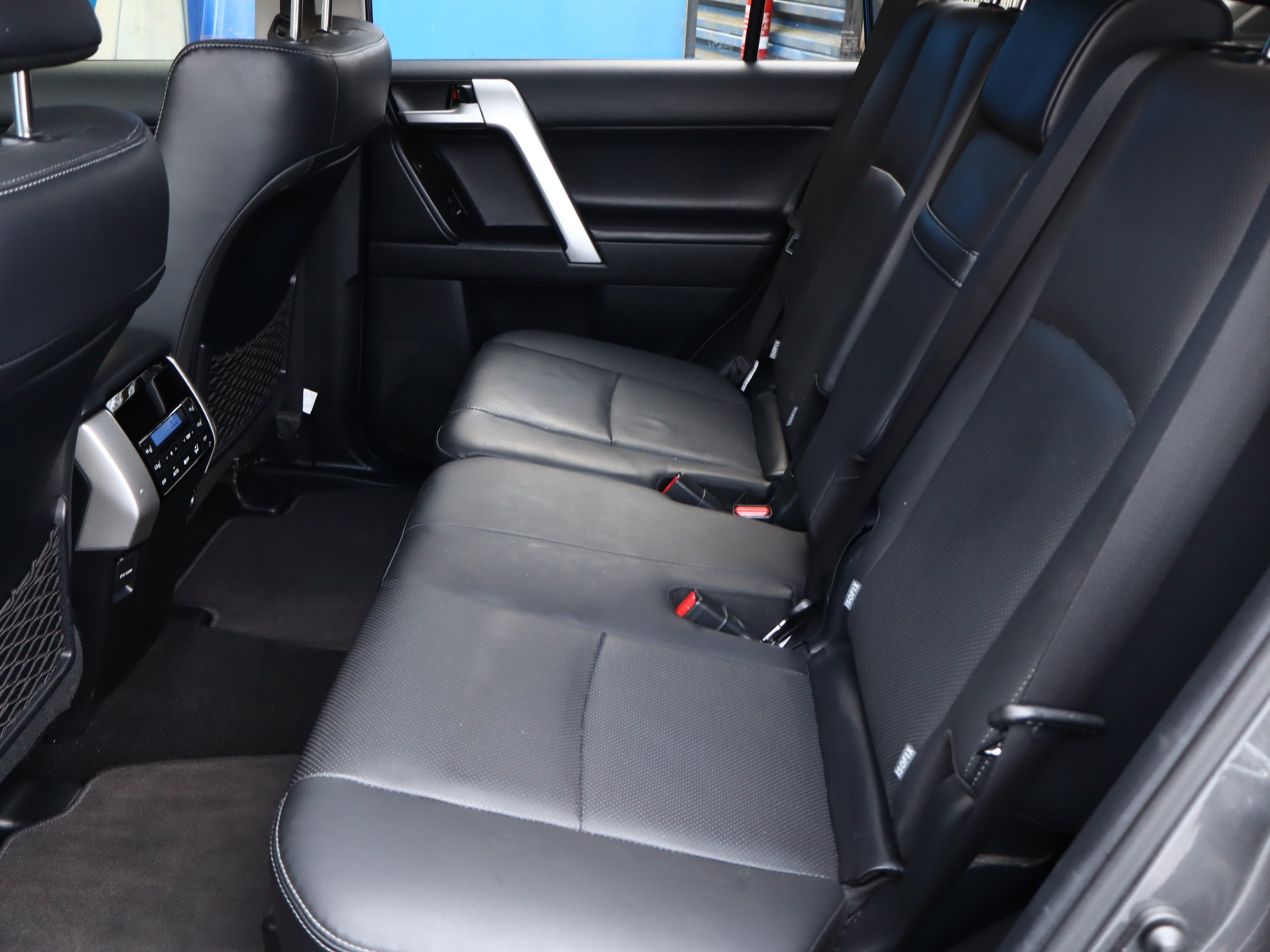 Toyota Land Cruiser - 2023