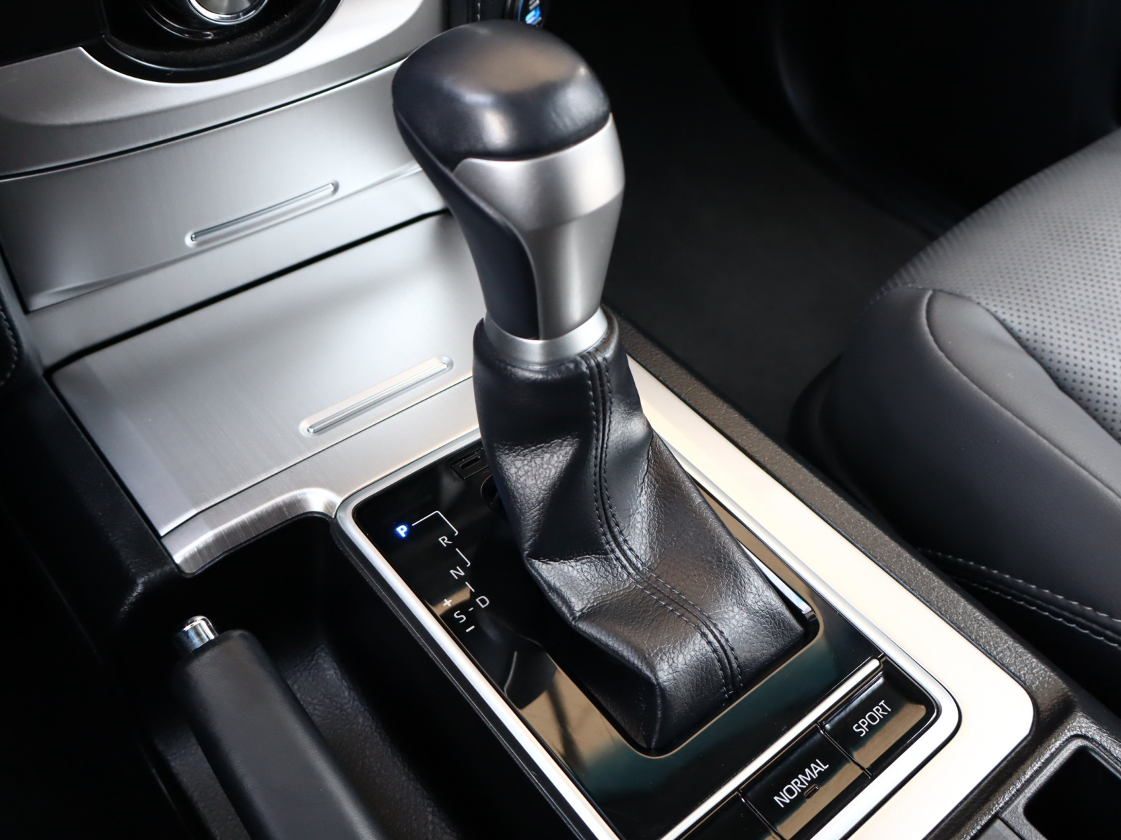 Toyota Land Cruiser - 2023