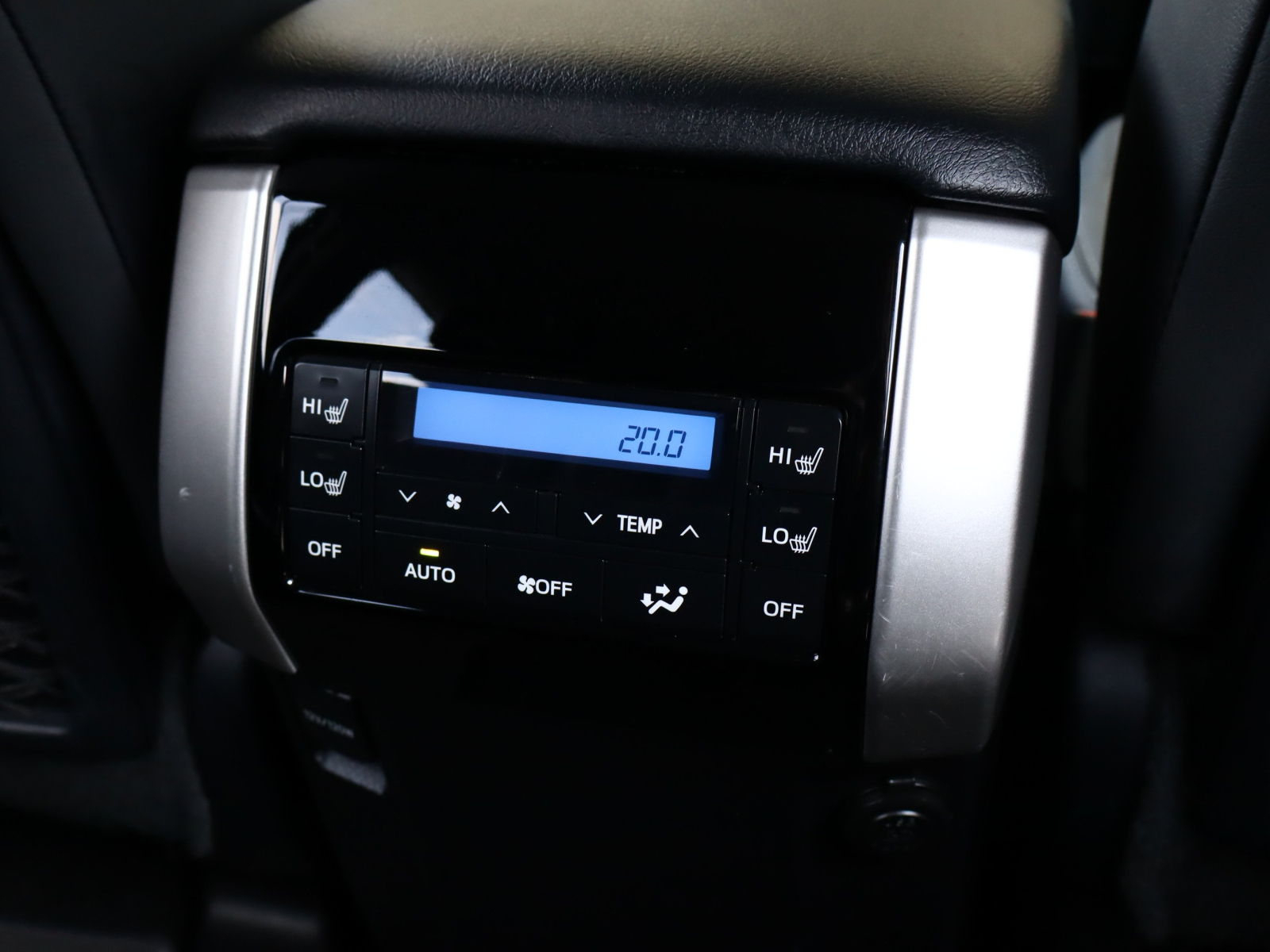 Toyota Land Cruiser - 2023