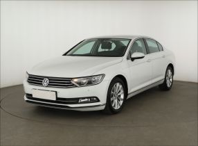 Volkswagen Passat - 2015