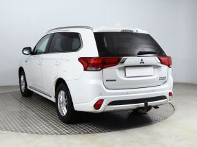 Mitsubishi Outlander - 2018