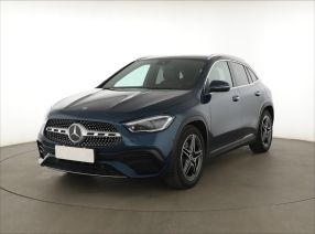 Mercedes-Benz GLA - 2021