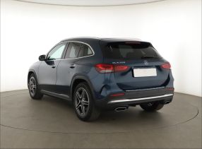 Mercedes-Benz GLA - 2021