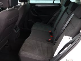 Volkswagen Tiguan - 2020