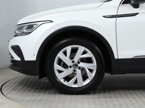Volkswagen Tiguan - 2020