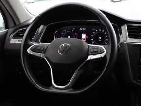 Volkswagen Tiguan - 2020