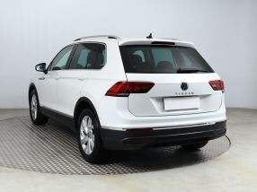 Volkswagen Tiguan - 2020