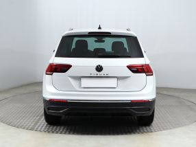 Volkswagen Tiguan - 2020