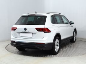 Volkswagen Tiguan - 2020