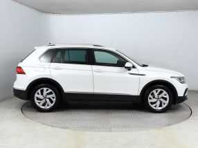 Volkswagen Tiguan - 2020