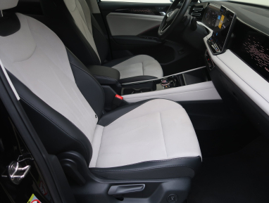 Volkswagen Tiguan - 2024