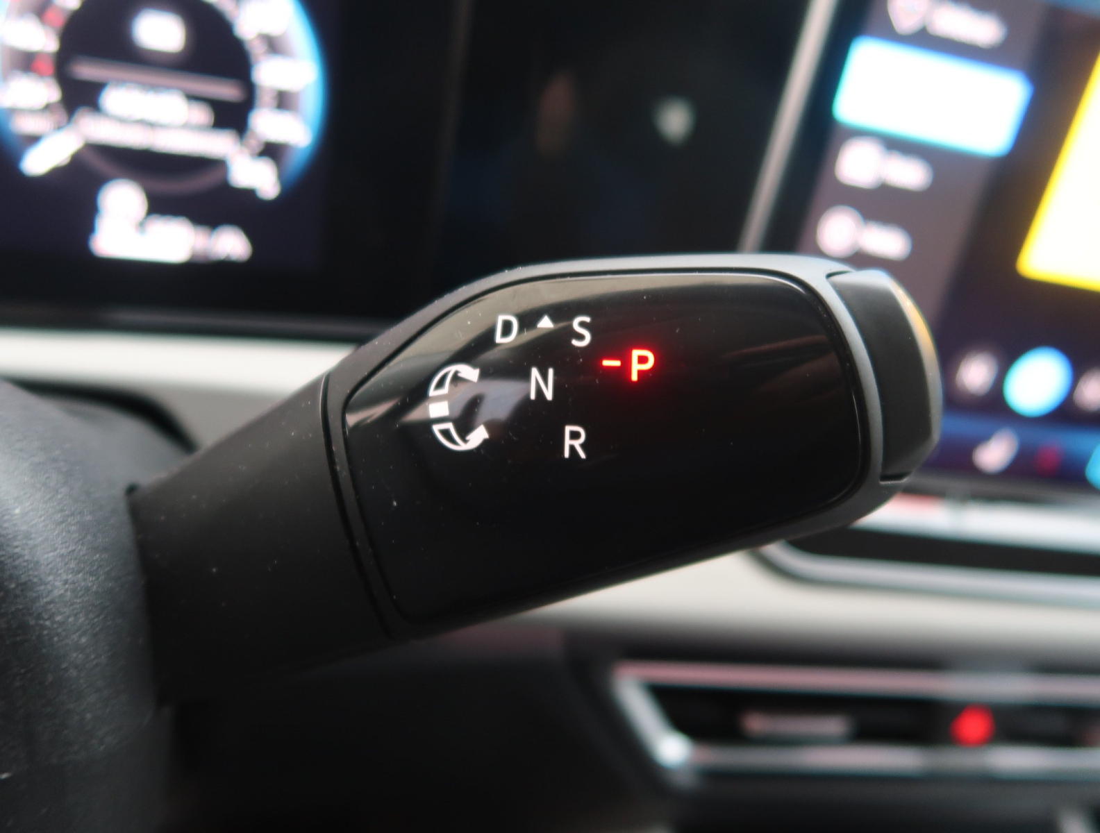 Volkswagen Tiguan - 2024