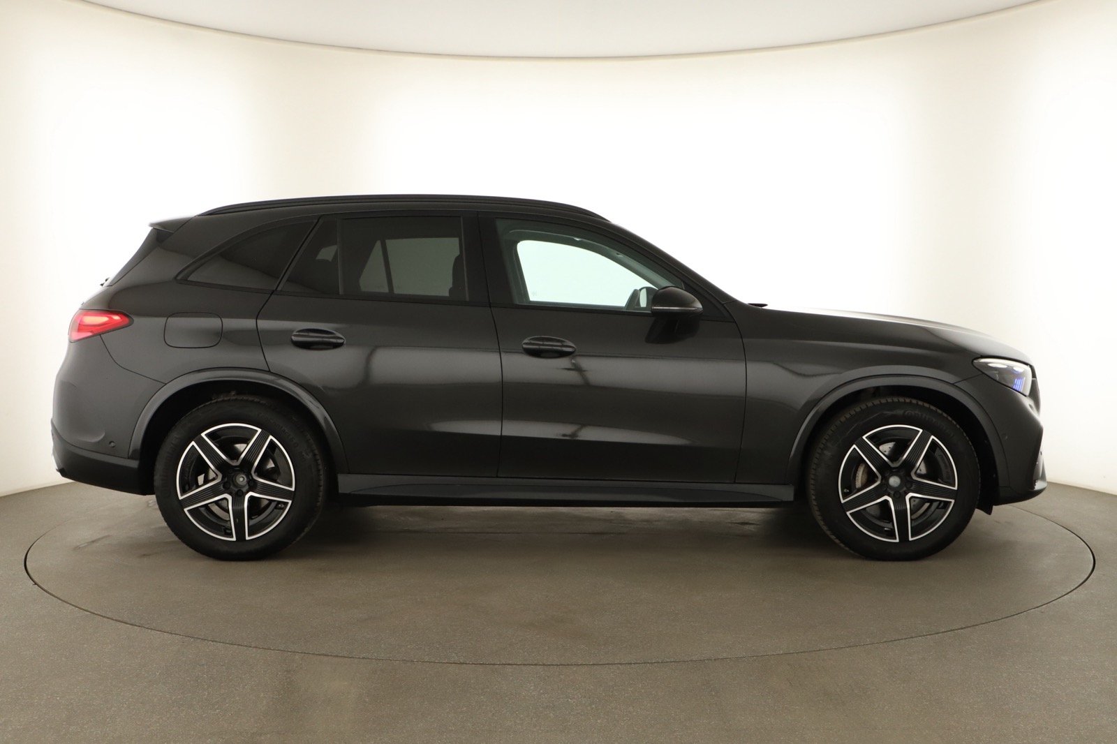 Mercedes-Benz GLC - 2022