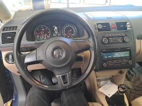 Volkswagen Touran - 2012