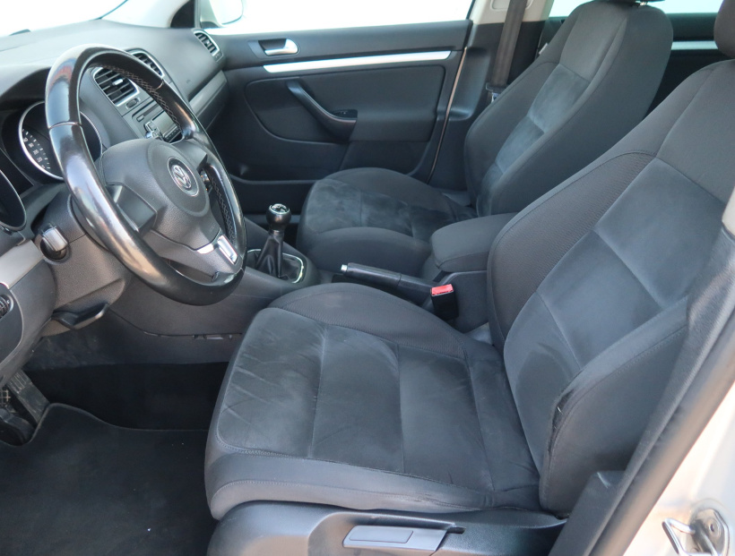 Volkswagen Golf, 2010