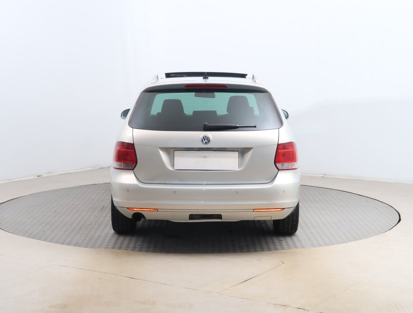 Volkswagen Golf, 2010