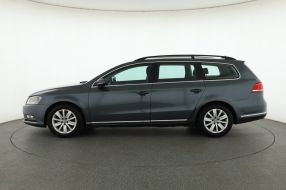 Volkswagen Passat - 2011