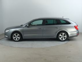 Skoda Superb - 2012