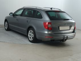 Skoda Superb - 2012