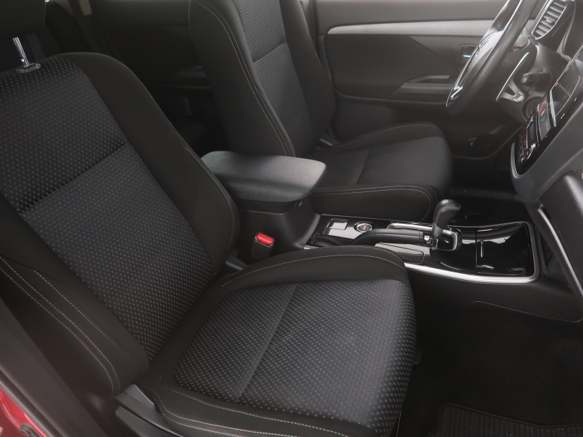 Mitsubishi Outlander, 2019