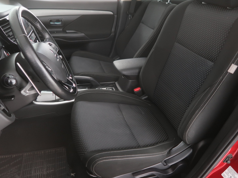 Mitsubishi Outlander, 2019