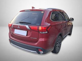 Mitsubishi Outlander - 2019