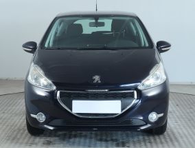 Peugeot 208 - 2015