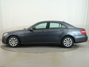 Mercedes-Benz E - 2010