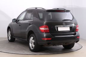 Mercedes-Benz ML - 2010