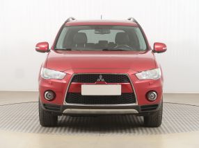 Mitsubishi Outlander - 2013