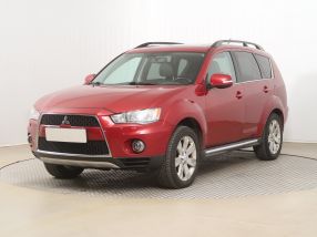 Mitsubishi Outlander - 2013