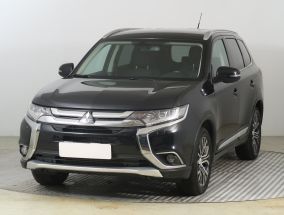 Mitsubishi Outlander - 2016