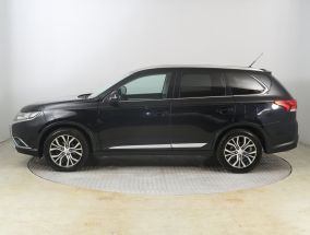 Mitsubishi Outlander - 2016