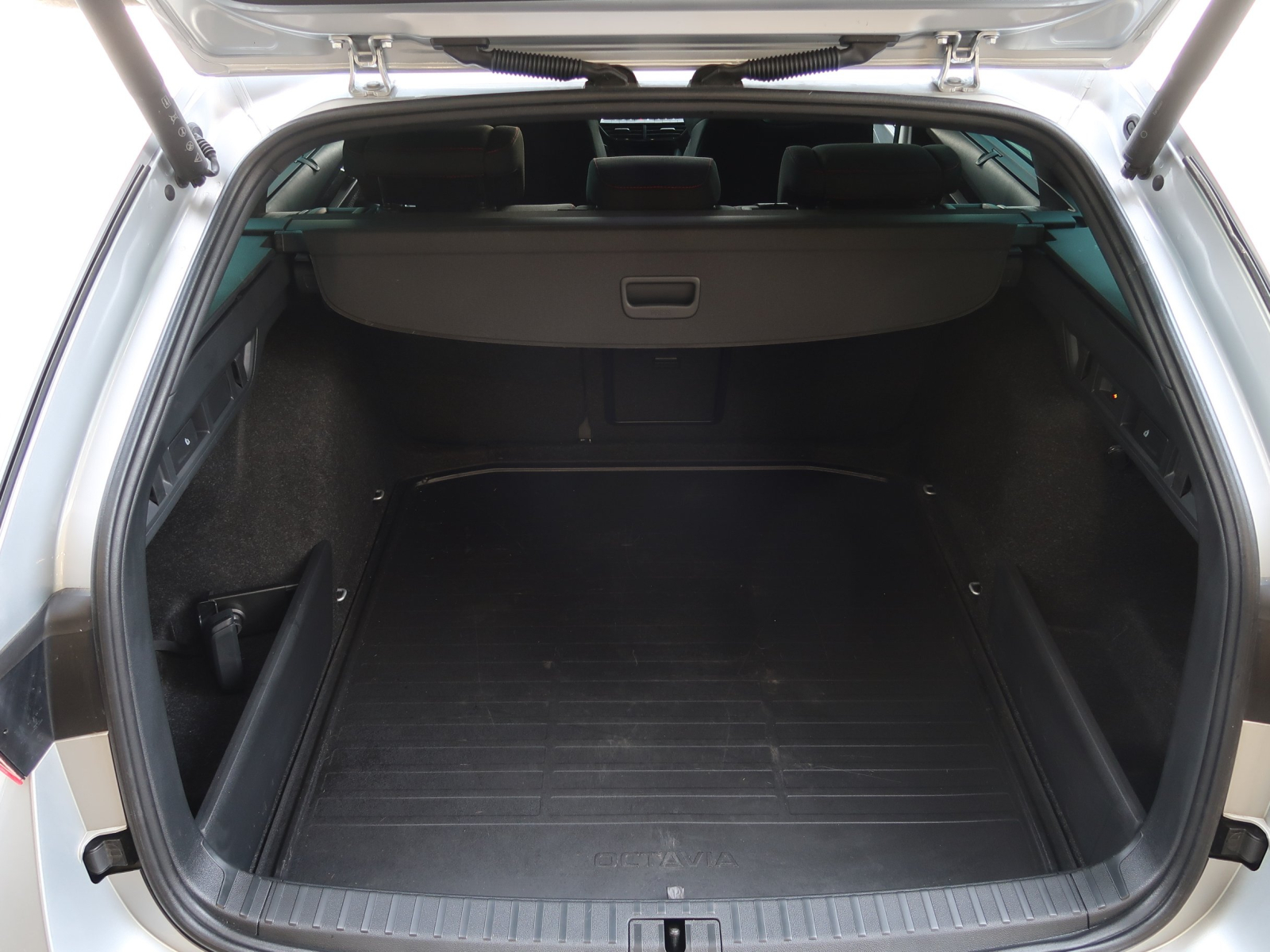 Škoda Octavia - 2024