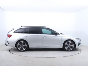 Škoda Octavia - 2024