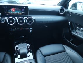 Mercedes-Benz A - 2018