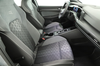 Volkswagen Golf - 2022