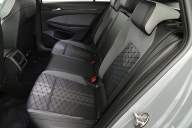 Volkswagen Golf - 2022