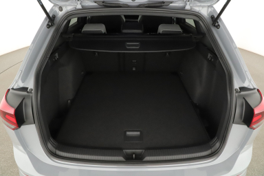 Volkswagen Golf - 2022