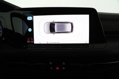 Volkswagen Golf - 2022