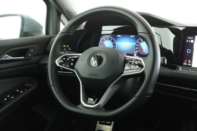 Volkswagen Golf - 2022