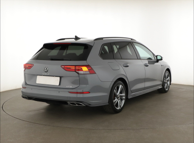 Volkswagen Golf - 2022