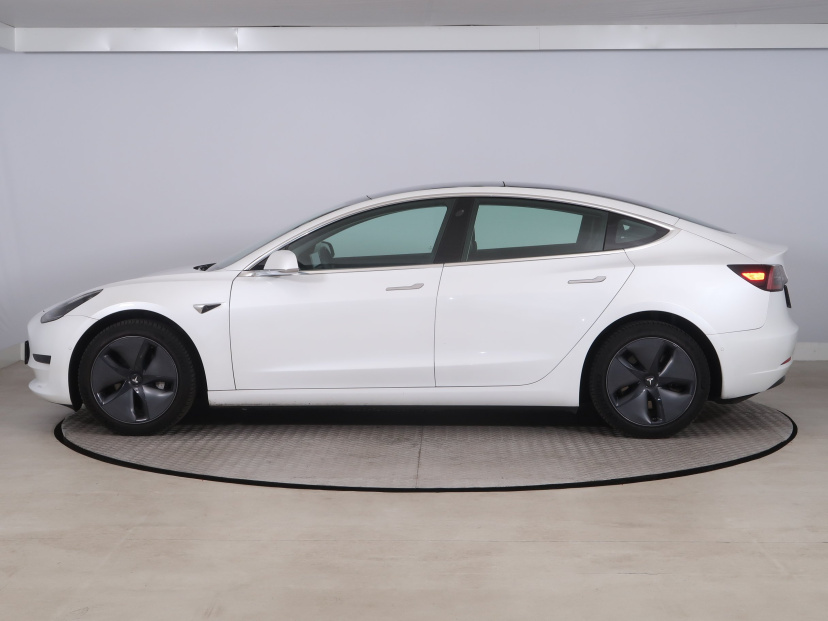 Tesla Model 3, 2020