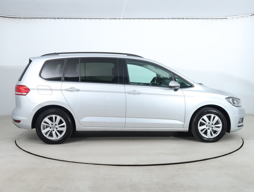 Volkswagen Touran, 2020